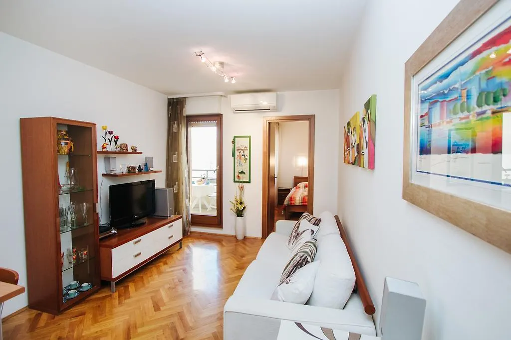 Apartment Stella Split 0*,