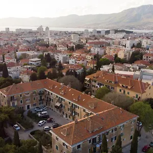 Niteroni Split